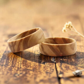 Bague en bois d'olivier