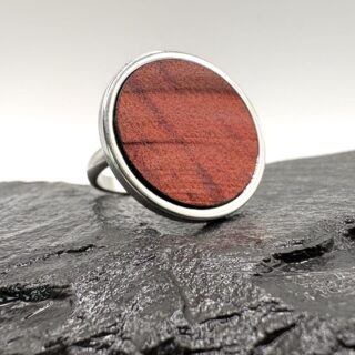 Bague En Bois Rouge 2