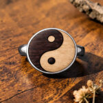 Bague en bois yin yang