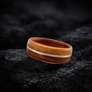 Bague en bois de palissandre et liseré argent