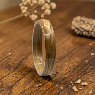 Bague en bois de chêne européen