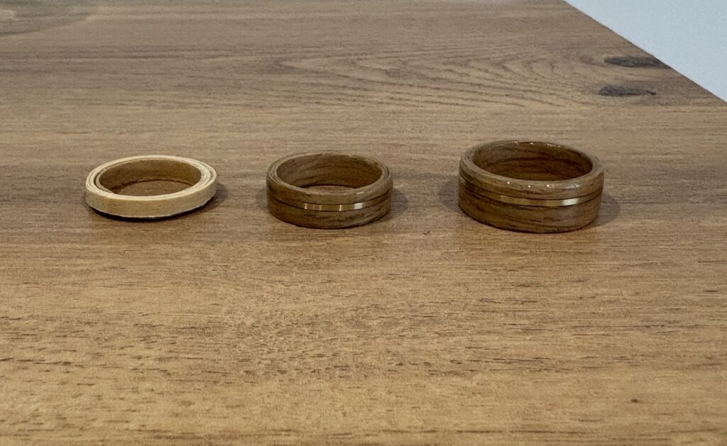 Comparatif de largeur de bague en bois